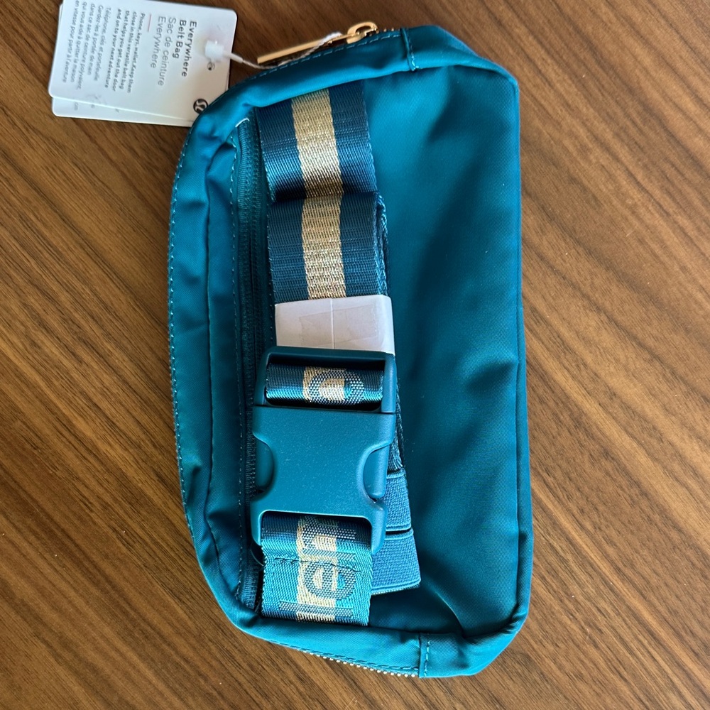 lululemon athletica Blue Crossbody Bag - Picture 3 of 5